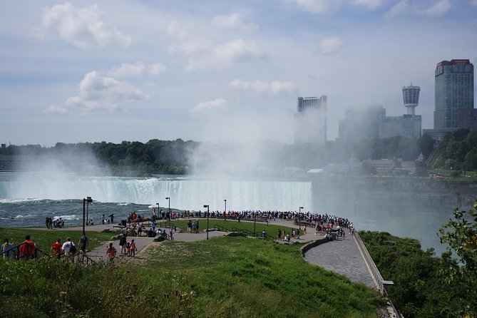 2-Day Niagara Falls USA Tour from Boston - Comfort, clothing, and practical preparation