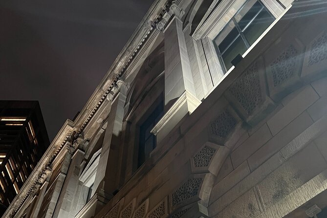 2-Hour Beacon Hill True Crime Expert Guided Tour - Beacon Hill after dark, with a darker past