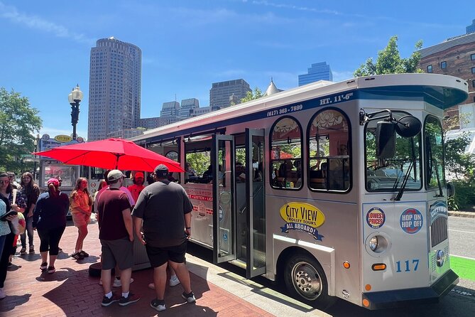 80-Minutes NON-STOP Trolley of Historic Boston and Freedom Trail - Boston’s Revolution story from a padded trolley seat