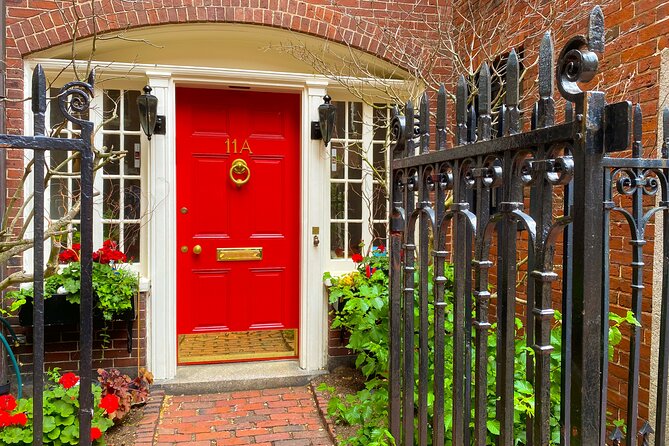 Beacon Hill Boston History + Photo Walking Tour (SMALL Group) - Louisburg Square and Beacon Hill’s grander side