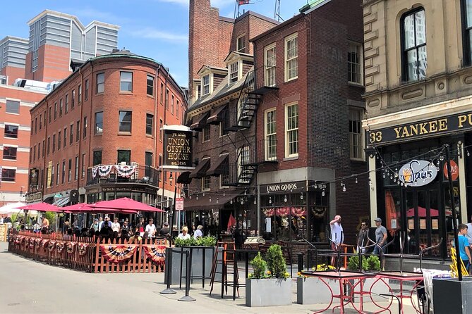 Best of Boston Combo: Harbor Cruise & VIP Freedom Trail - A short break at Long Wharf