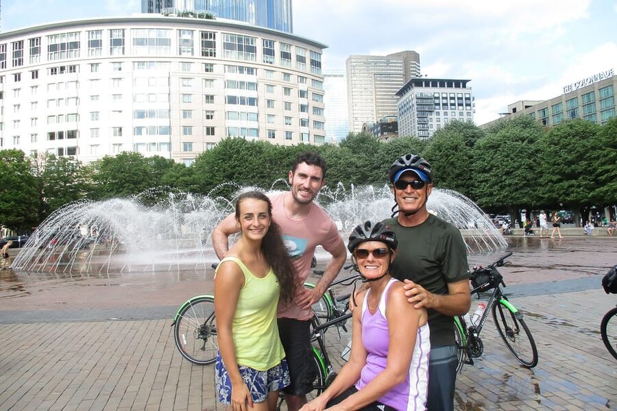 Boston: 2.5-Hour City View Bike Tour - Guides and group safety