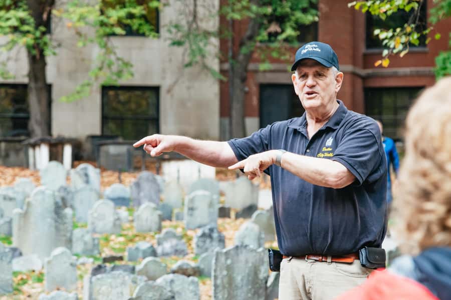 Boston: 2-Hour Historic Walking Tour - Beacon Hill’s gaslights and Louisburg Square