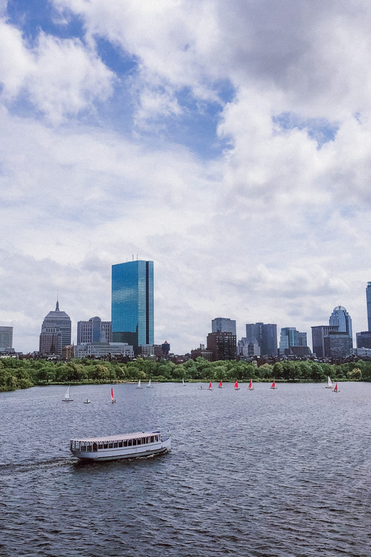 Boston: Charles River Sightseeing Cruise - Beacon Hill and the Esplanade from the water
