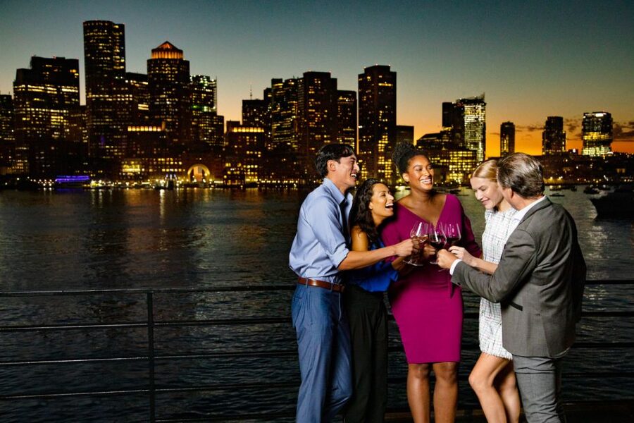Boston: City Cruises Sunset Skyline Cruise with Commentary - How the 90-minute route unfolds