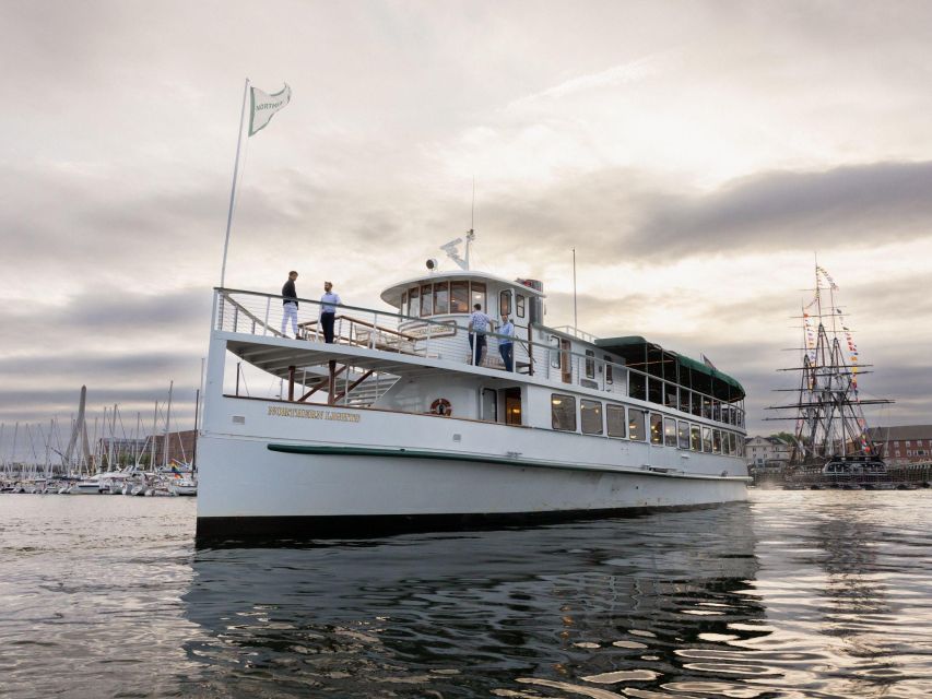 Boston: Cocoa and Carols Holiday Cruise - Who will enjoy this Boston holiday cruise