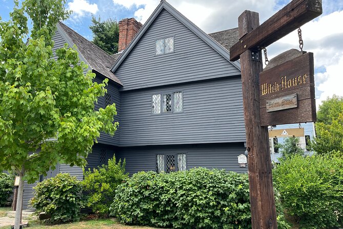 Boston Day Tour by Ferry: Salem Witch Trials Past to Present - Choosing between witches and pirates