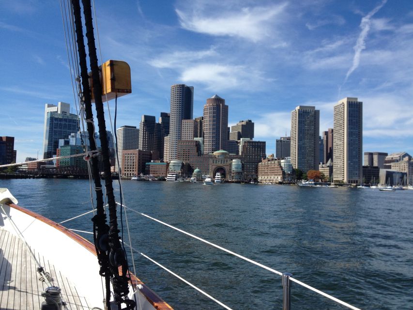 Boston: Downtown Harbor Sailing Cruise - Why sailing gives you a better view of Boston
