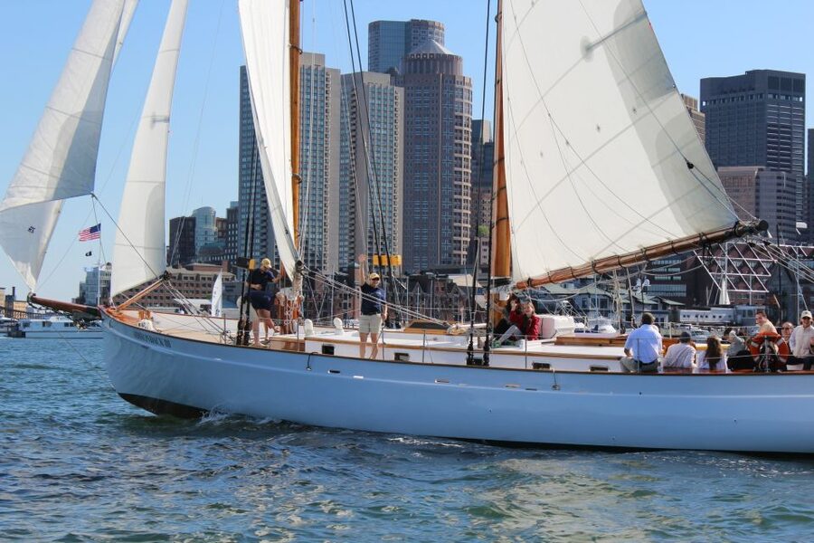 Boston: Downtown Harbor Sailing Cruise - Moakley Federal Courthouse and Fan Pier