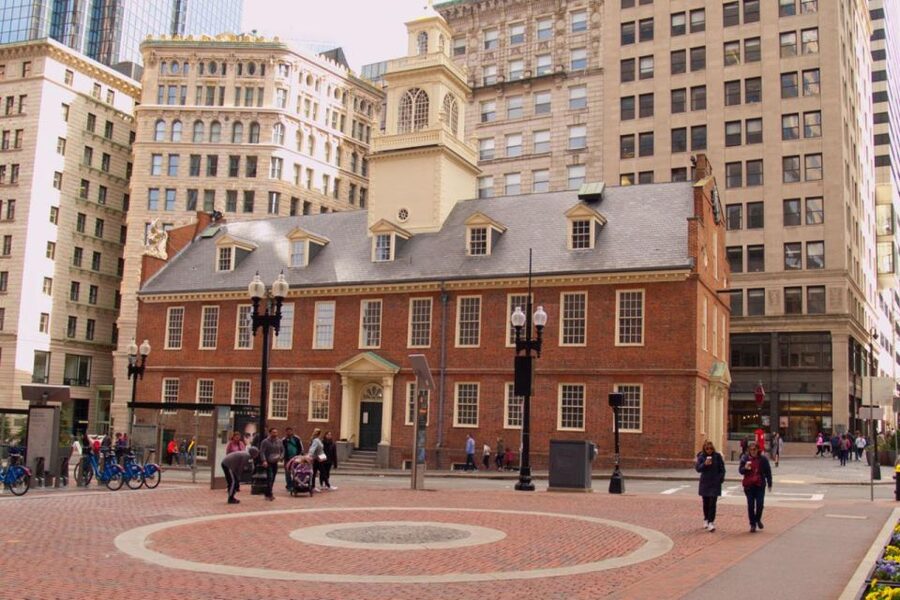 Boston: Freedom Trail, Bunker Hill, & USS Constitution Tour - Copp’s Hill and the approach to Charlestown
