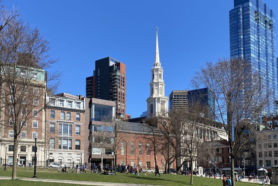 Boston: Freedom Trail Guided Walking Tour in French - Why a French walk makes Boston’s old center easier to read