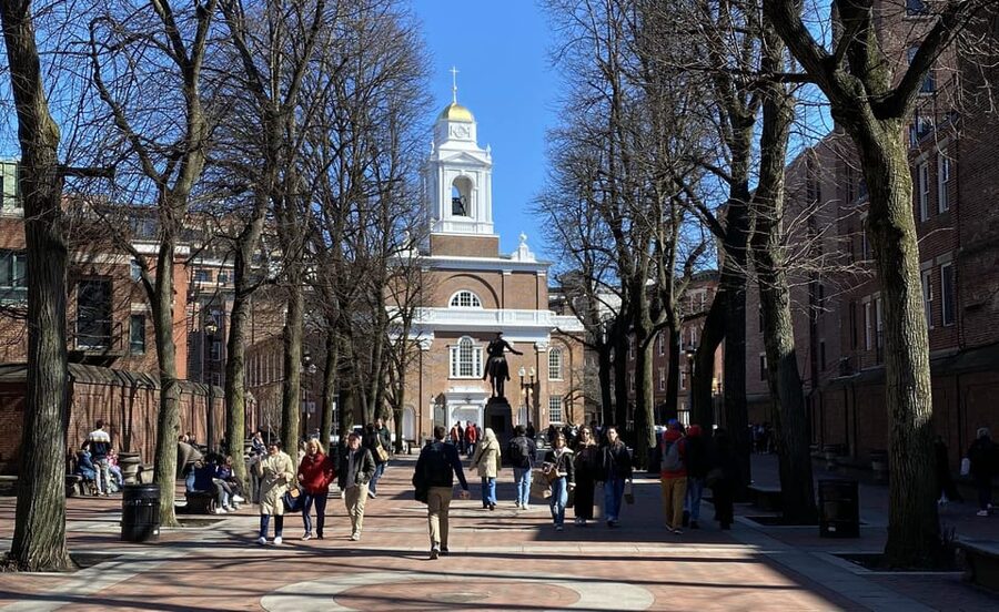 Boston: Freedom Trail Guided Walking Tour in French - The full Freedom Trail, plus Boston beyond the Revolution