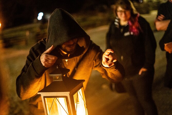 Boston Ghosts Boos and Brews Haunted Pub Crawl - The guides are the main ingredient