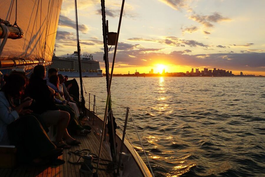 Boston: Harbor Champagne Sunset Sail from Rowes Wharf - The route: from working waterfront to historic harbor
