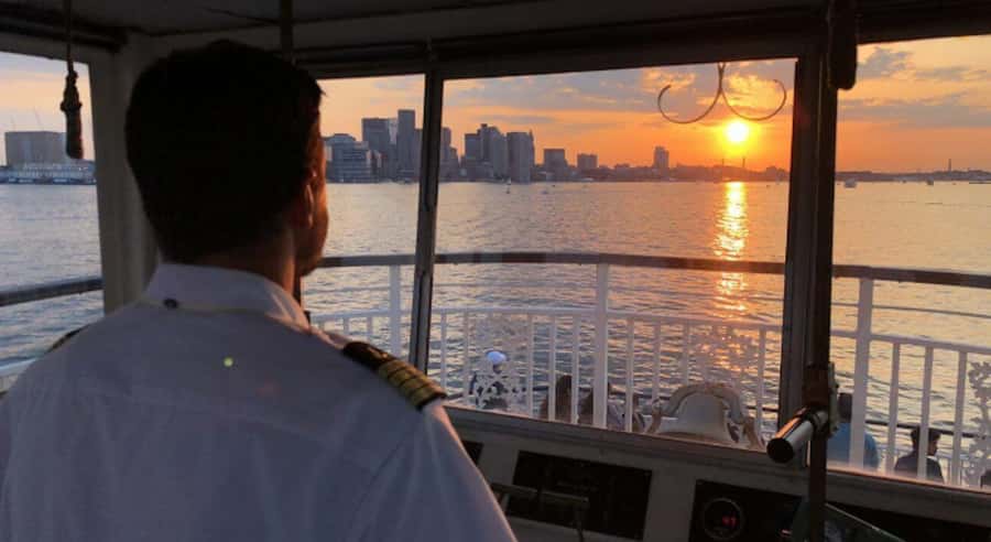Boston Harbor: Full Moon Cruise with Champagne Option - Key points to know before booking