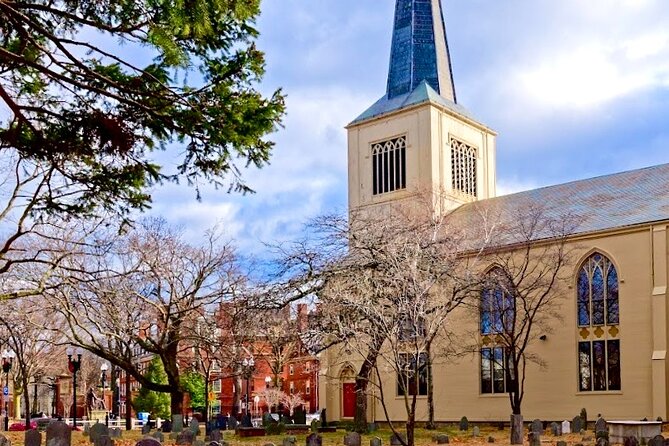 Boston: Harvard & Cambridge Walking Food Tour - The John Harvard statue and a classic photo stop