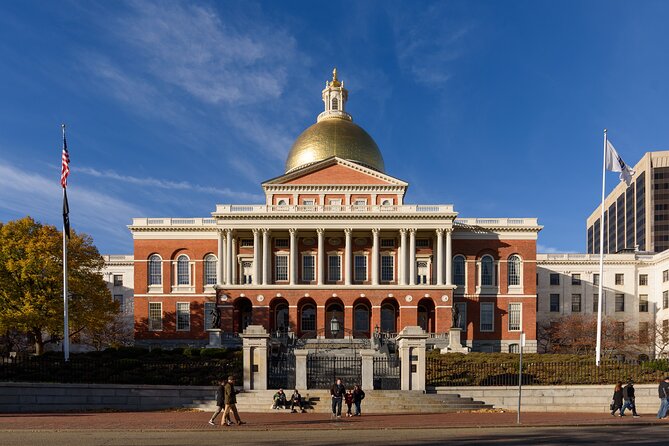 Boston Historical Freedom Trail and Cheers Landmark Tour - Faneuil Hall and Quincy Market: where arguments became action