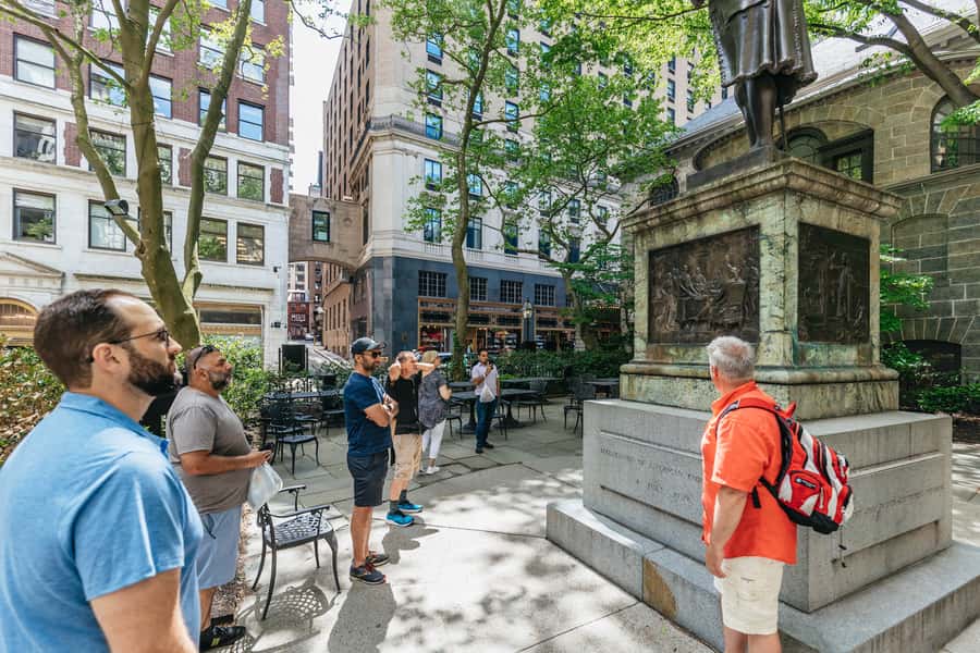 Boston History & Highlights Tour: From Revolution to Today - Beacon Hill, Acorn Street, and red-brick Boston