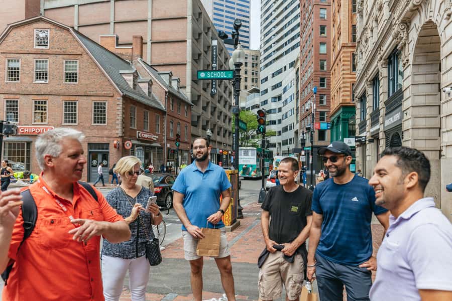 Boston History & Highlights Tour: From Revolution to Today - Finishing at Boston Public Garden