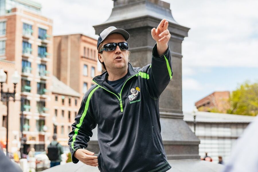 Boston: History Pub Crawl Tour Along the Freedom Trail - Four Boston bars, four chances to settle into the evening