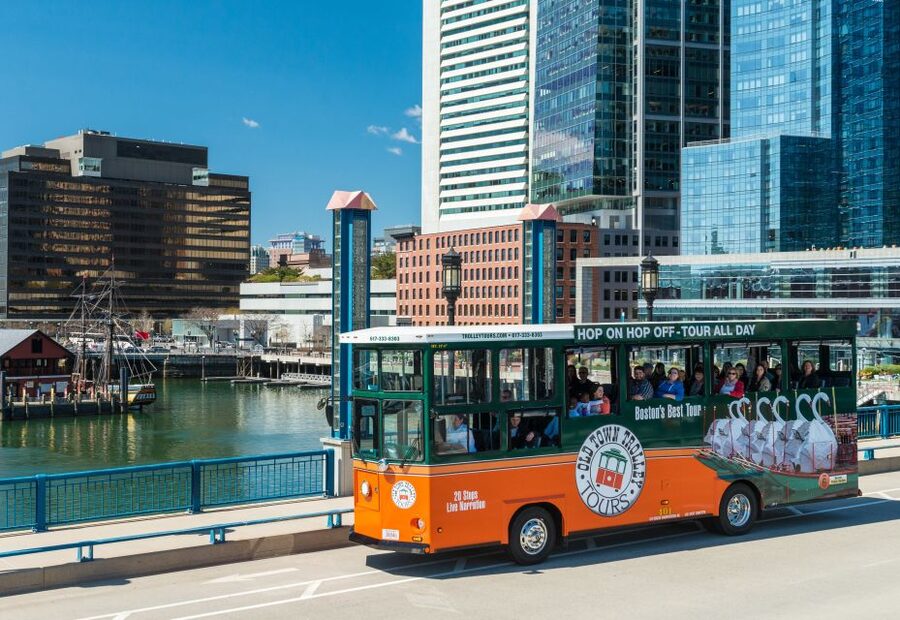 Boston: Hop-on Hop-off Old Town Trolley Tour - Beacon Hill, Boston Common, and the Tea Party site
