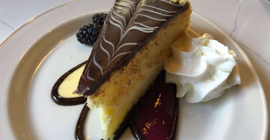 Boston: Iconic Food Tasting & History Tour - Downtown - Why this food tour is different from a regular Freedom Trail walk