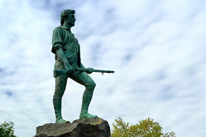 Boston Lexington and Concord Revolutionary War full day tour - Munroe Tavern and the human cost of battle