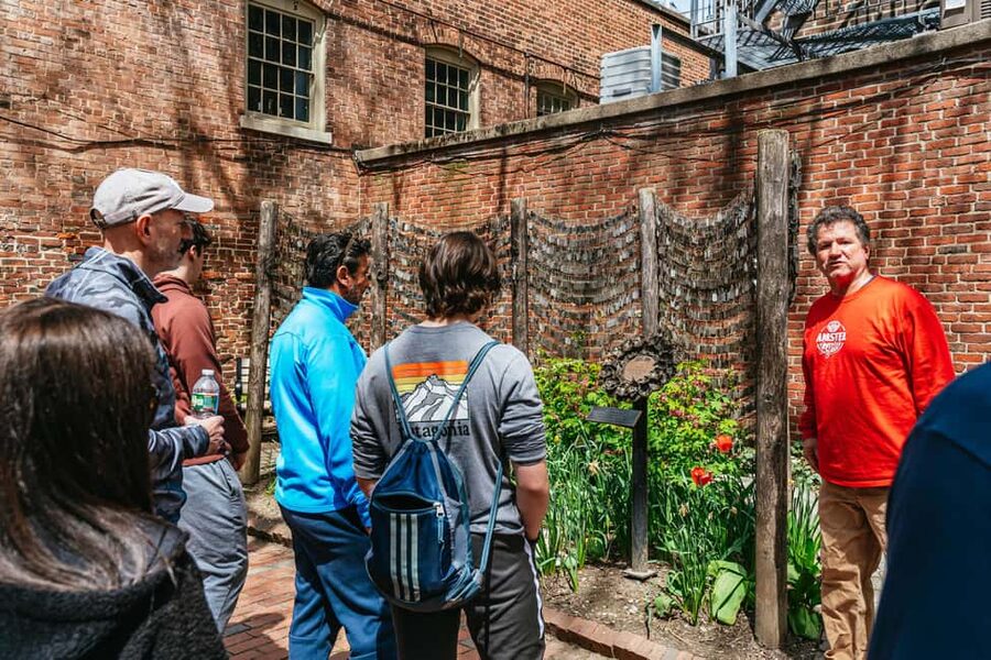 Boston: North End Pizza Walking Tour with 3 Slices & Cannoli - Key points to know before you book