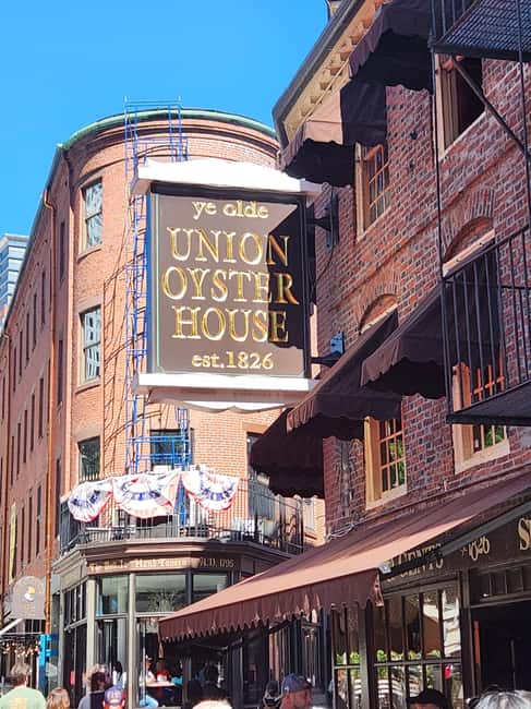 Boston: North End Walking Tour with Private Harbor Cruise - Key points to know before booking