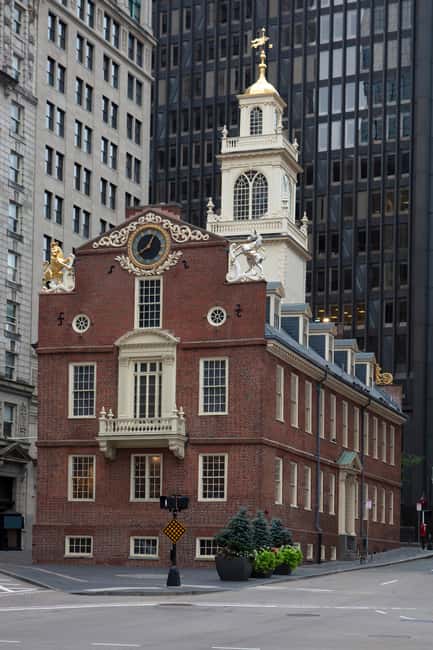 Boston: North End Walking Tour with Private Harbor Cruise - What $98 buys you in three hours