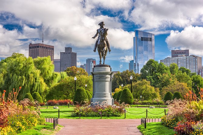 Boston Premium Small Group Driving Tour With Boat Cruise - Harvard Yard in a 20-minute stop