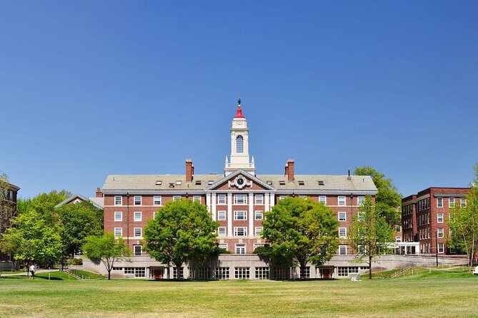 Boston Private City Tour 4 hours and Harvard University - The Massachusetts State House in 20 minutes