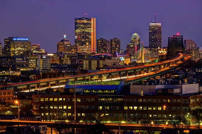 Boston Private City Tour 4 hours and Harvard University - Boston City Hall and the modern city