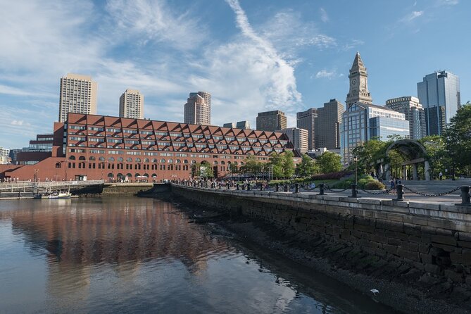Boston Private Food Tour of 6+ Tastings, Cannoli, Lobster Roll - Walking Hanover Street into Boston’s North End