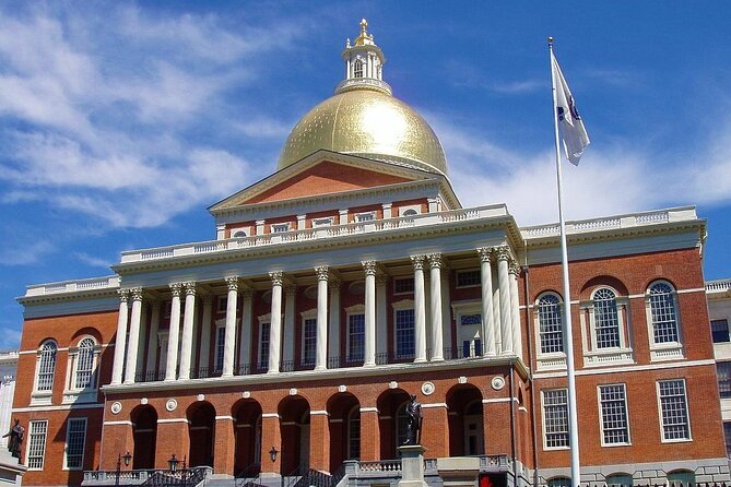 Boston's Freedom Trail: A Revolutionary Walking Tour - The State House and Boston’s changing public life