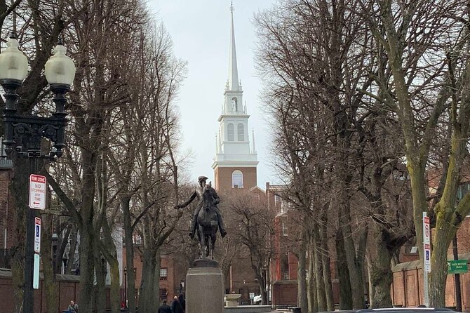 Boston's Freedom Trail: A Self-Guided Tour of All 16 Sites - Boston’s revolutionary story begins at street level