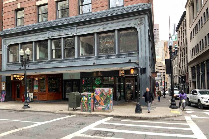 Boston's Freedom Trail: A Self-Guided Tour of All 16 Sites - Old South Meeting House and the tea protest