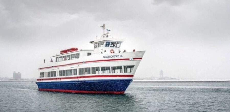 Boston: Scenic Harbor Cruise (Dog-Friendly) - A dog-friendly cruise for the whole family