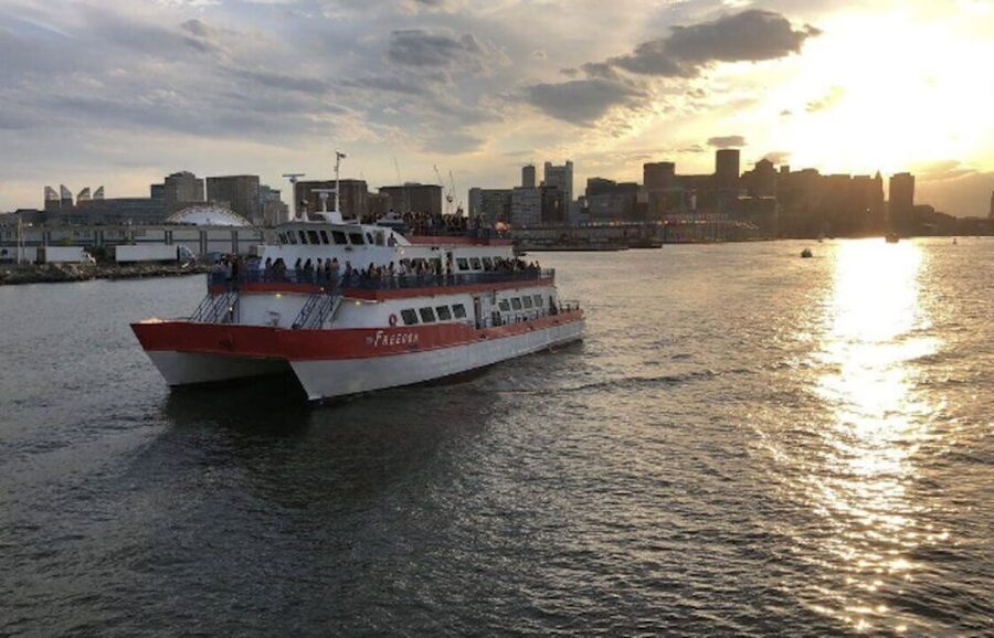 Boston: Scenic Moonlight Harbor Cruise - Charlestown Navy Yard and USS Constitution