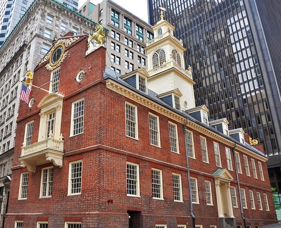 Boston Seafood & Freedom Trail Walking Tour - Boston Harborwalk and Long Wharf