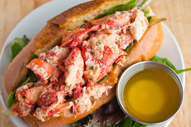 Boston Seafood Lovers Food and History Walking Tour - Starting beneath Modern Pastry in the North End