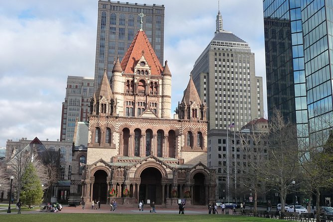 Boston Sightseeing Tour - a fully-narrated driving tour - Cambridge, Harvard, and MIT