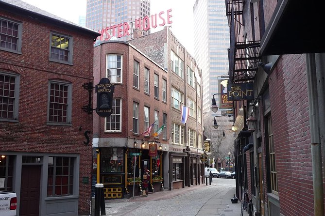 Boston Sightseeing Tour - a fully-narrated driving tour - What Peter adds to the experience