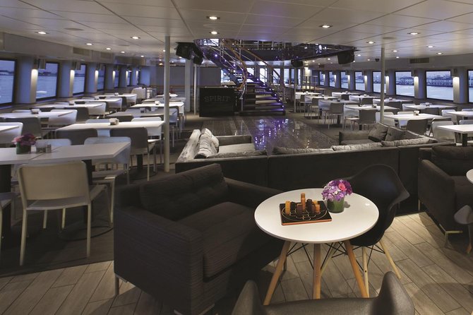 Boston Signature Lunch Cruise - Music, dancing, and the party atmosphere
