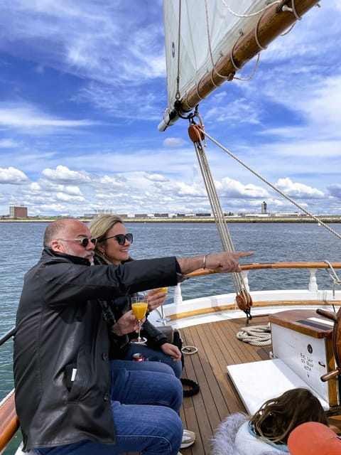 Boston: Sunday Pastry & Prosecco Sail on Boston Harbor - FAQ