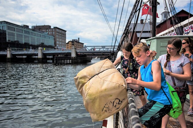 Boston Tea Party Ships and Museum Admission - Meeting the Sons and Daughters of Liberty