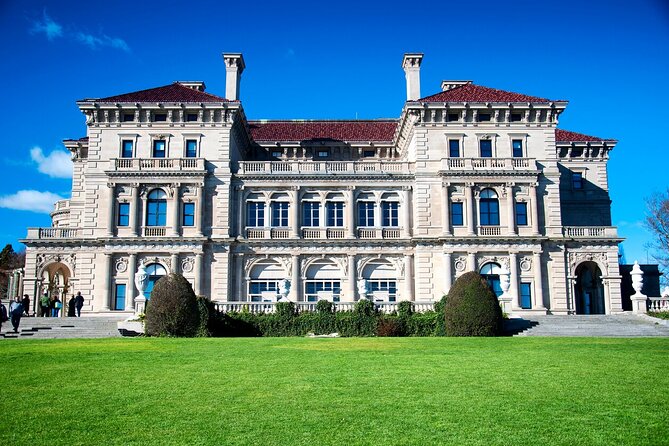 Boston to Newport Mansions Private Day Trip - Newport for an hour and a half