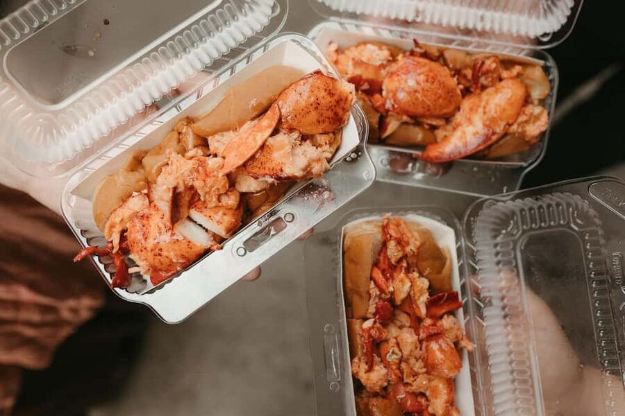 Boston: Ultimate Historic Food & Drink Tour - A lobster roll in the North End