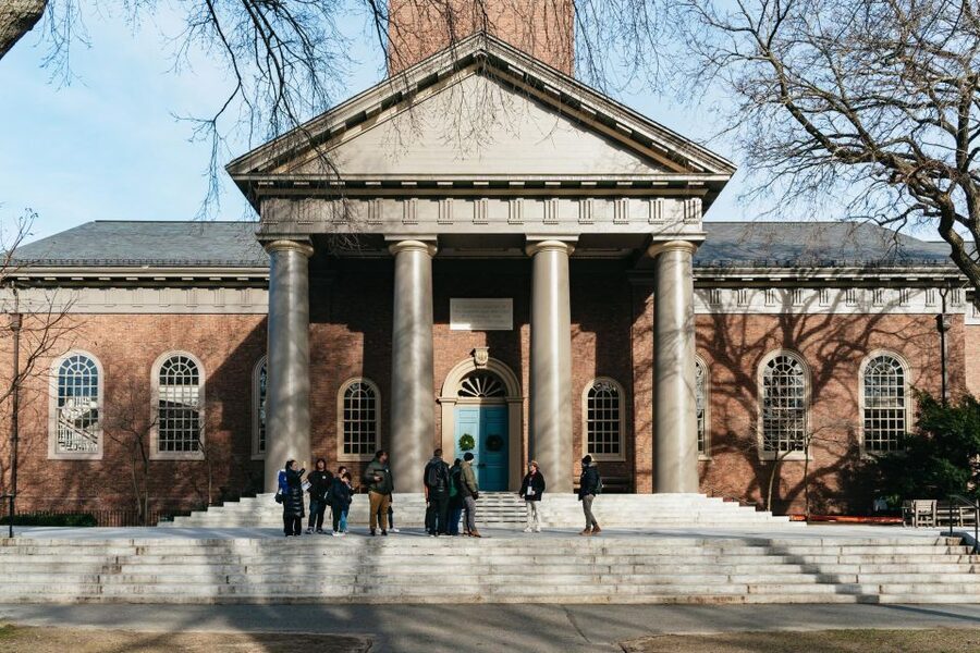 Cambridge: Harvard University Student-Guided Walking Tour - Walking through Harvard Yard