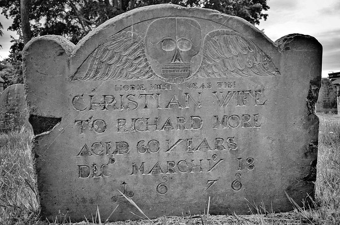 Cemetery and Witchcraft Trials Tour - Booking ahead and cancellation terms